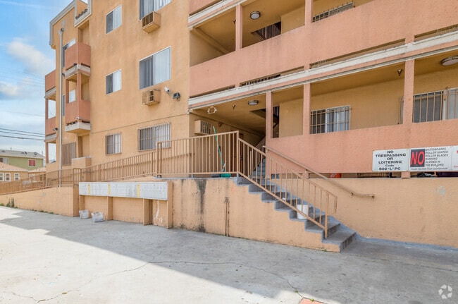 Evergreen Apartments