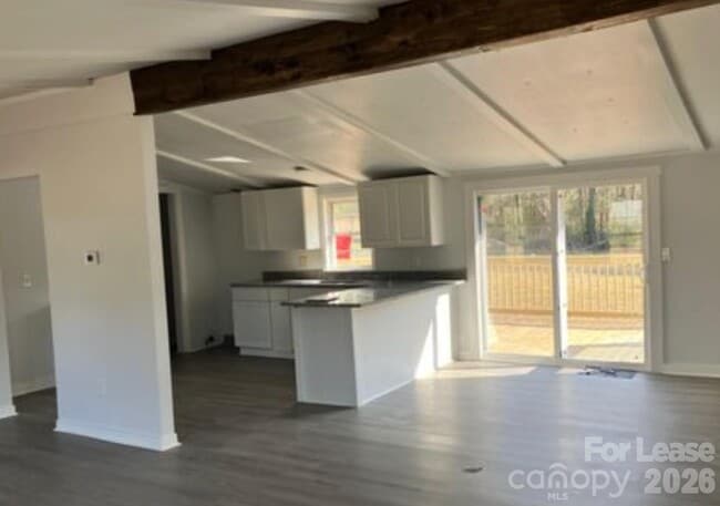 Photo - 141 Little Country Ln