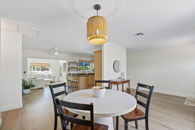 Photo - 10281 NW 32nd St