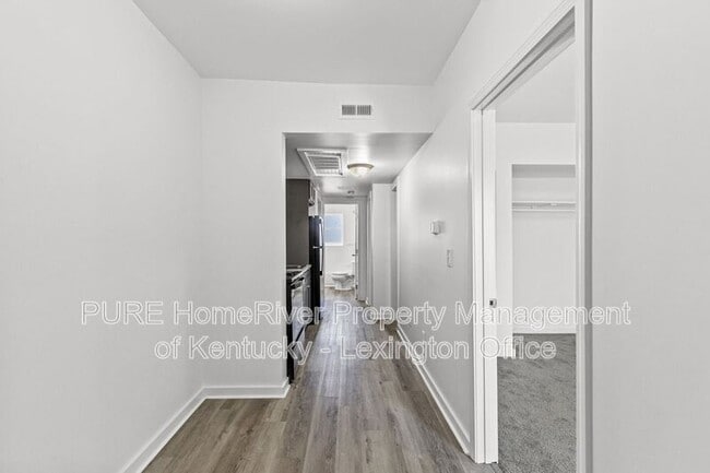 725 E College St Unit 725 E College Street Unit 6