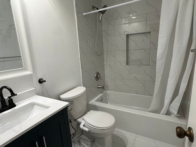 Photo - 1505 Harewood Sq