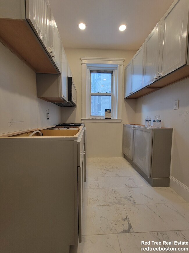 Photo - 110 Strathmore Rd