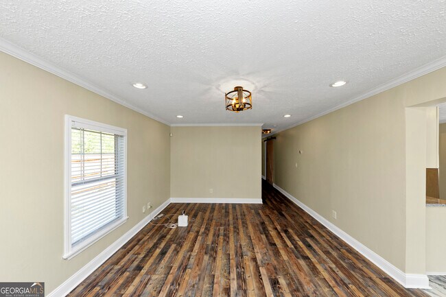 Photo - 1810 Evans Dr SW