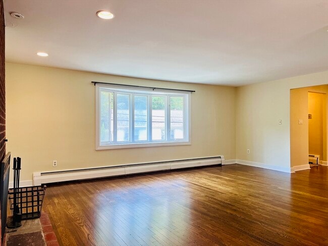 Photo - 181 Moss Hill Rd