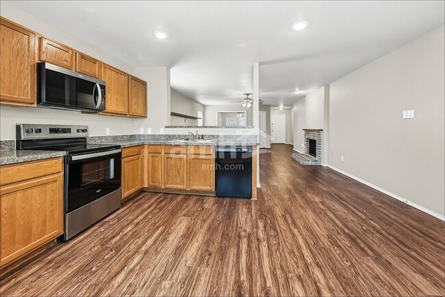 Photo - 301 Azalea Dr
