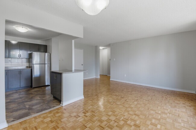 Photo - Springdale Place North