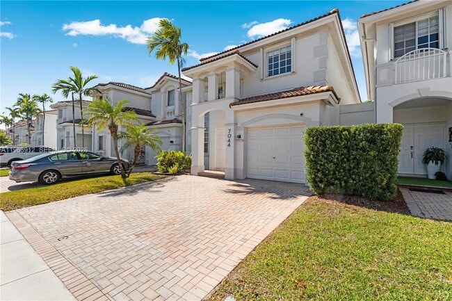 Photo - 7044 NW 115th Ct