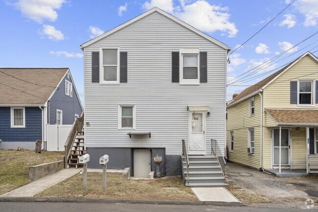 Building Photo - 66-68 Roosevelt Ave Unit 1st Fl Rental