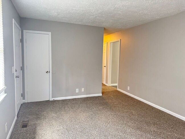 2213 Glory Dr