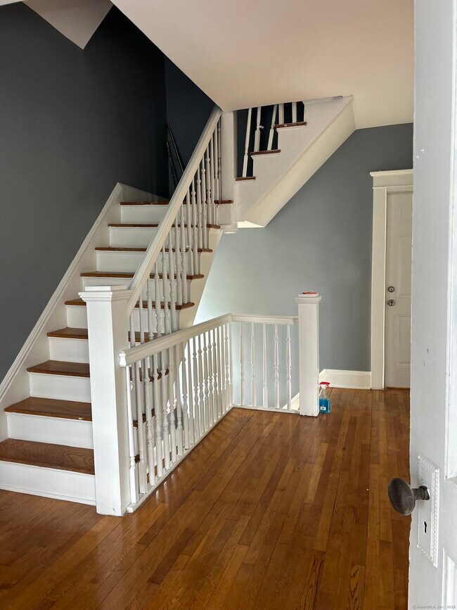 Photo - 202 Parrott Ave