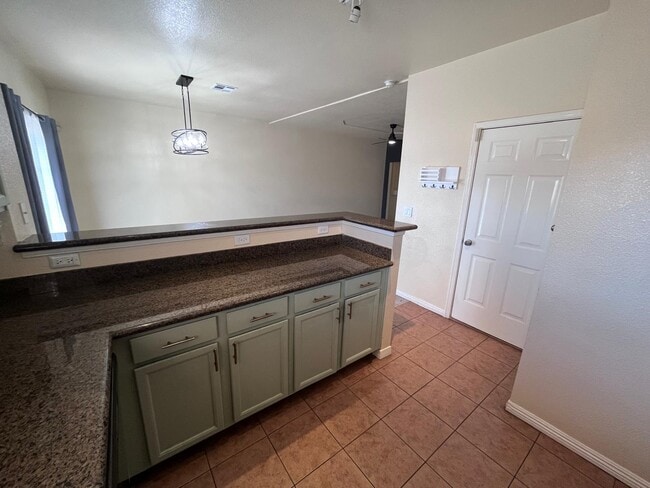 Photo - 3150 N Yarbrough Dr Unit E-2