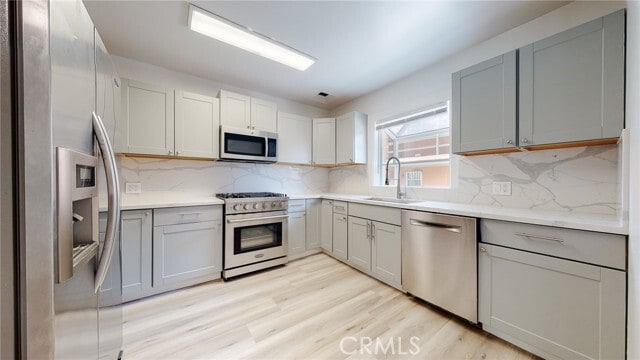 239 3rd Ave