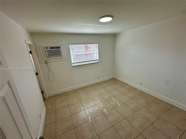 Photo - 101 NE 41st St Unidad G117