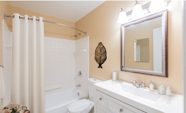 Photo - Arden Town Apartments