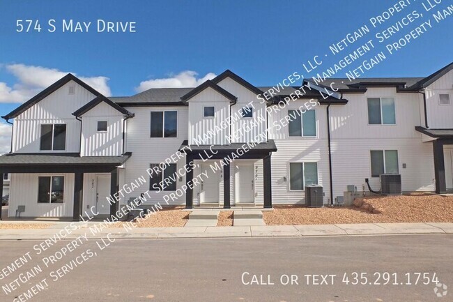 Building Photo - Brand New Townhome Available now