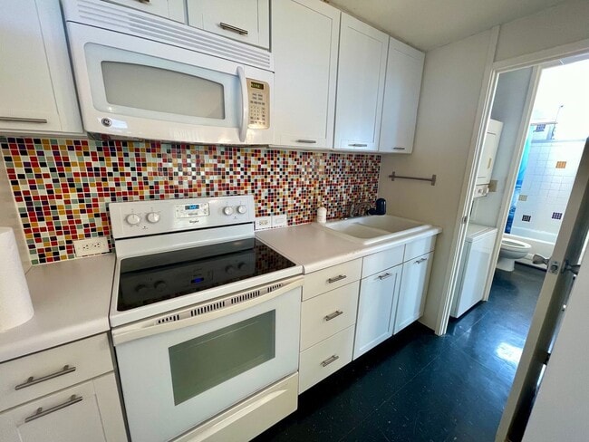 Photo - 1 Bedroom/1Bathroom/1Parking Unit Available Soon in Century Park Plaza! Unit 2603A