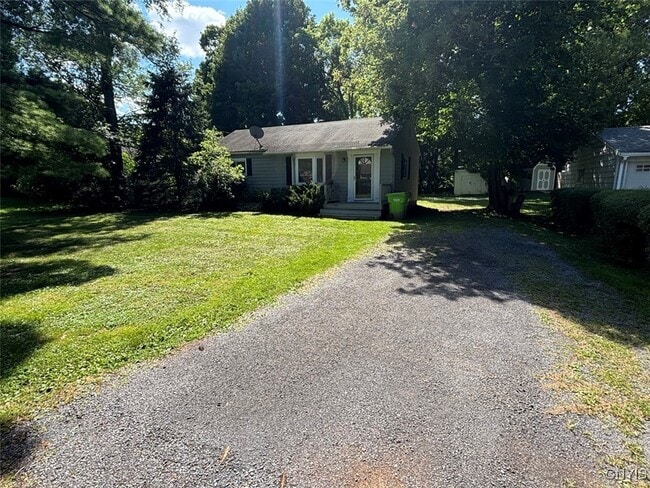Building Photo - 305 Hunt Dr Rental