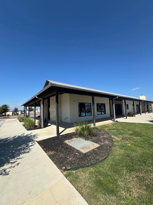 Photo - 7151 Woodlake Pky