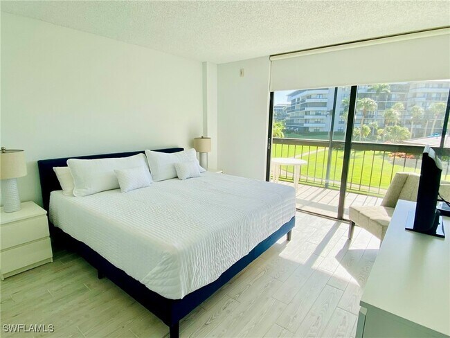 Photo - 601 Seaview Ct Unidad C-208