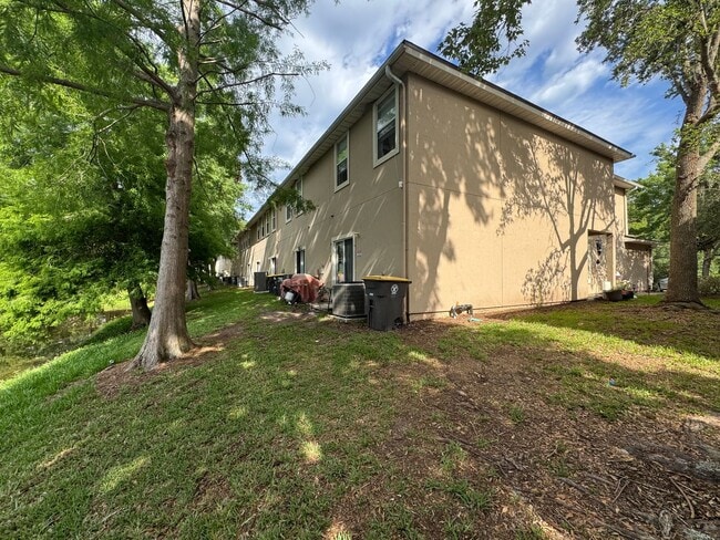 Photo - Available Now! Westside Timothy's Landing 2/2.5 Townhome with a 1-Car Garage