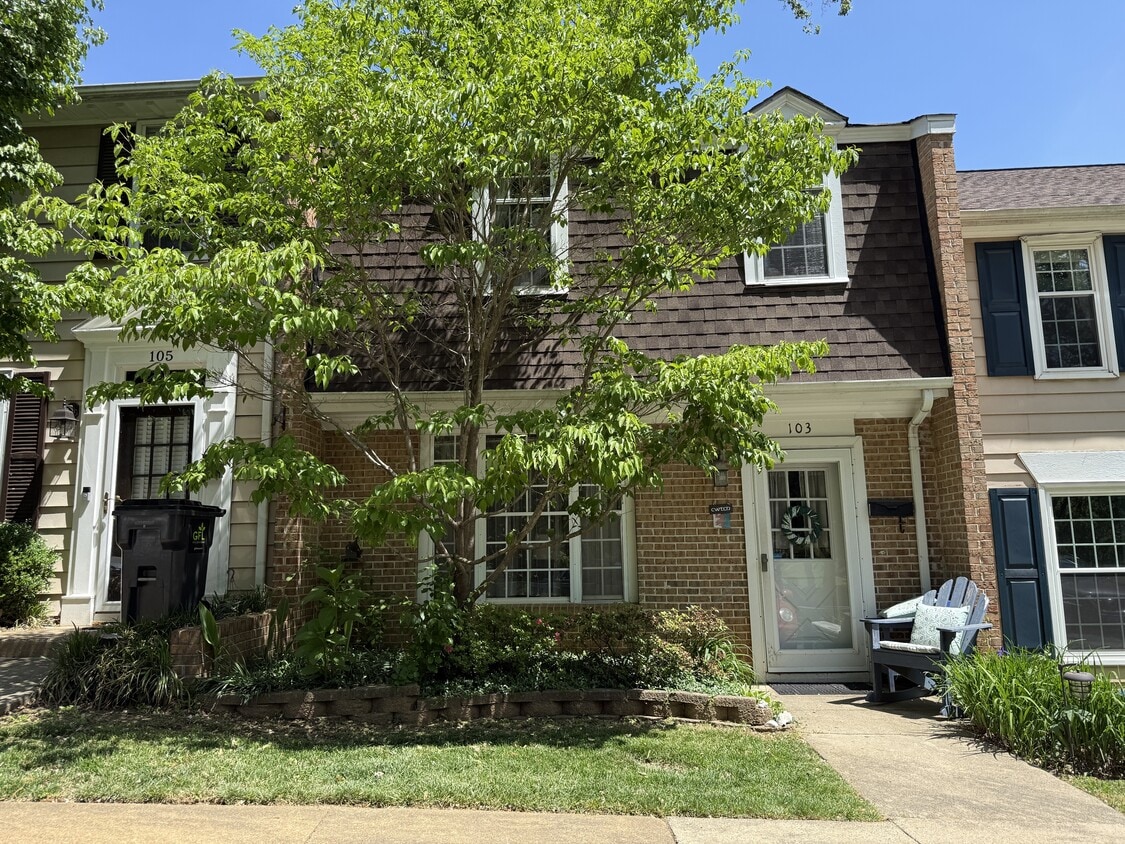 Photo - 103 Doncaster Ln (Charlottesville, VA)