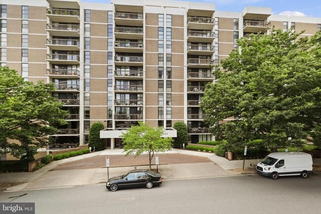 Building Photo - 1016 S Wayne St Unit 1008 Rental