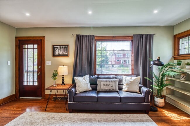 Photo - Furnished 4-Bedroom Single-Family Home in Kenmore