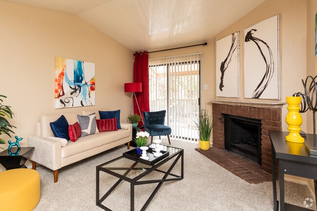 1BR, 1BA - 720SF Living Room