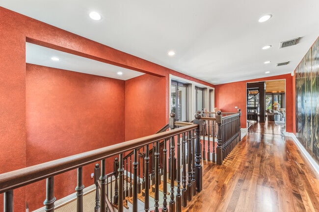 Photo - 1600 Treasure Ln