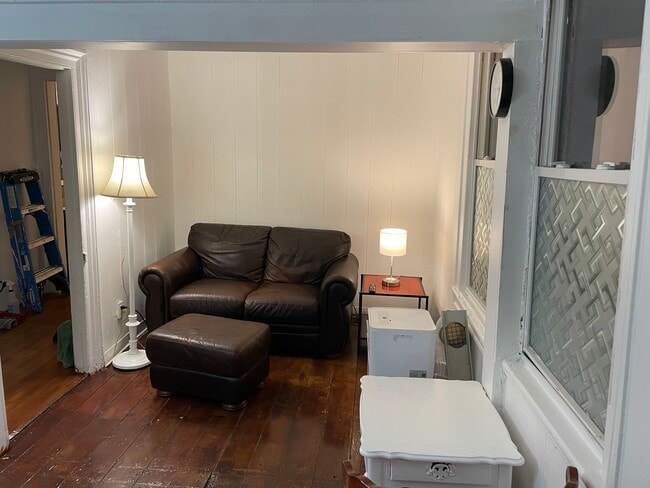 Building Photo - 1849 Highland Ave Unit Apt 1