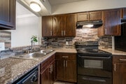 2BR, 2BA - 1,100SF