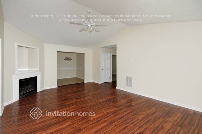 Photo - 1507 Locomotive Dr NE