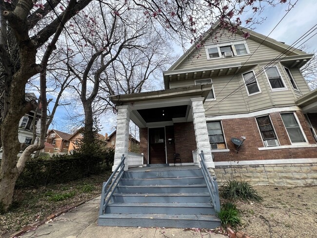 Building Photo - 268 Helen St Unit 2