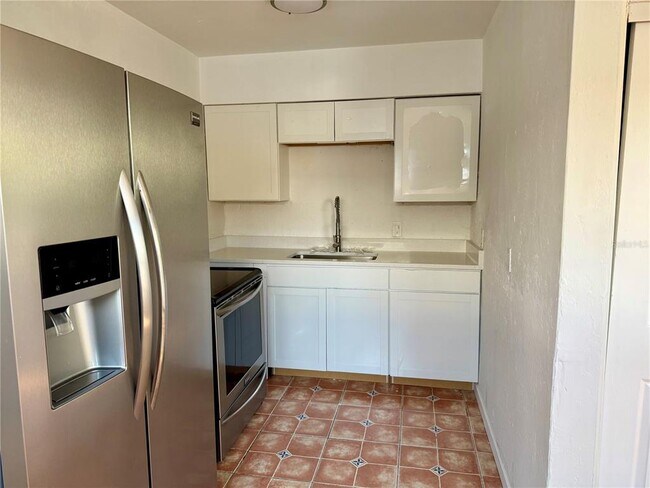 Photo - 551 73rd Ave Unidad 4