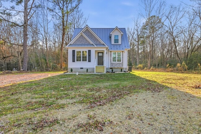 Building Photo - 12617 James River Dr