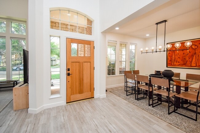 Photo - 5926 Brook Bend Dr