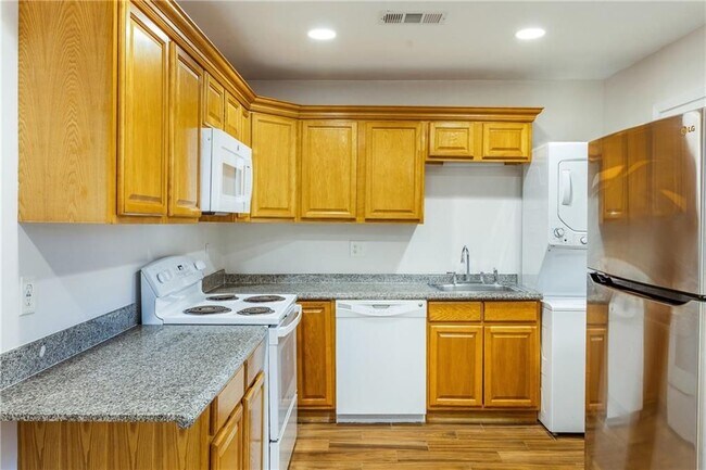 Photo - 834 Wilson Cir SW
