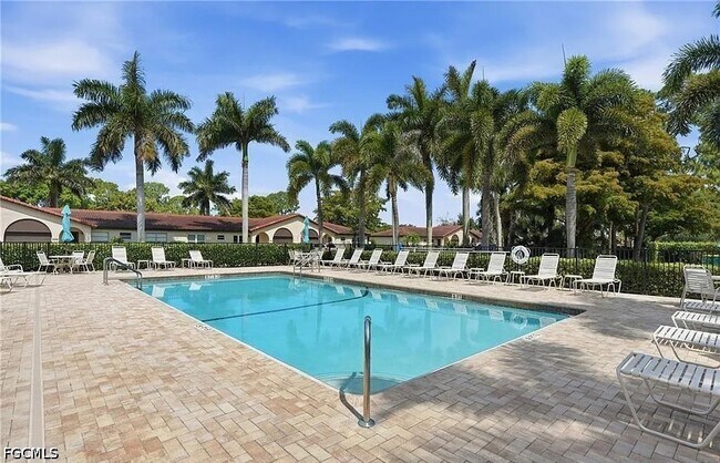 1085 Forest Lakes Dr Unit 8102