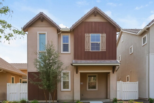 Building Photo - 2252 S Osborn Ln