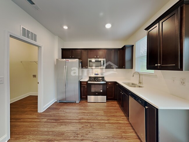 Photo - 2023 St Joseph Dr