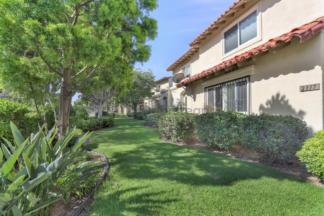 Building Photo - 2317 Eastbluff Dr