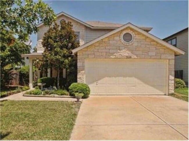 Building Photo - 2209 Georgian Dr