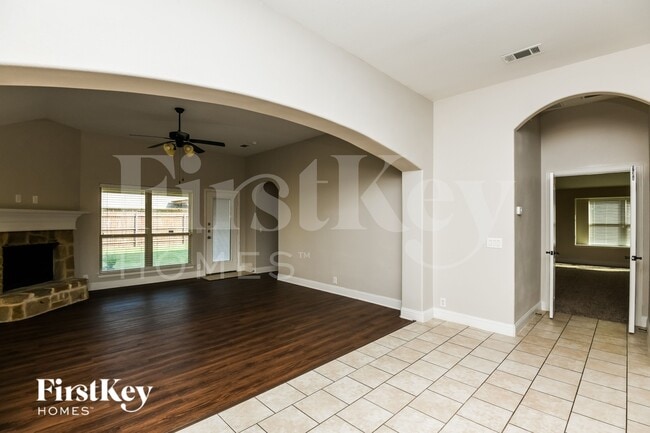 Photo - 826 Graham Dr