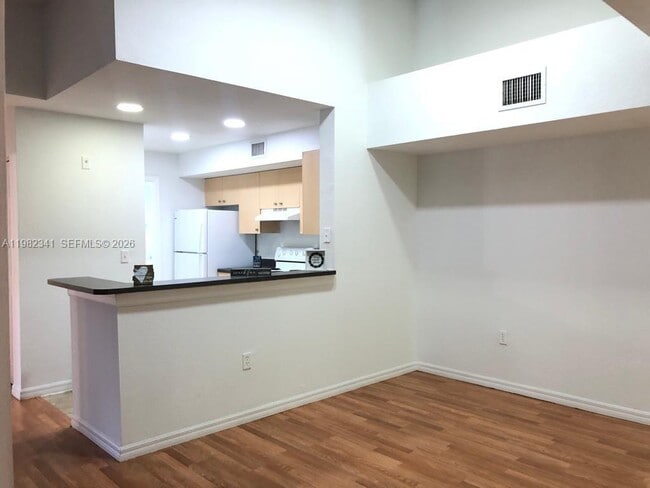 Photo - 2544 Centergate Dr Unit 308