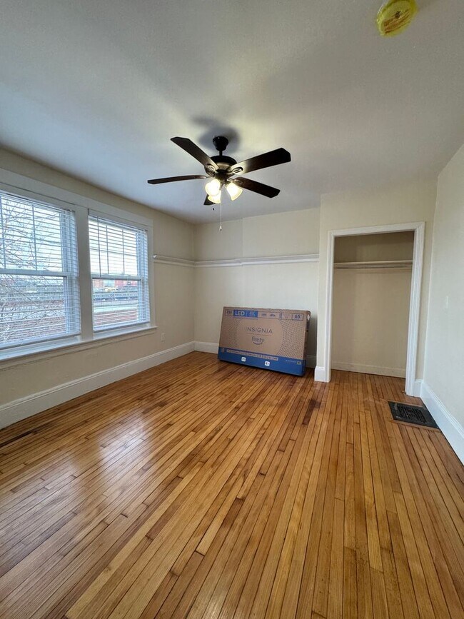 Photo - 7 BED 4 BATH NEAR BU!!!!