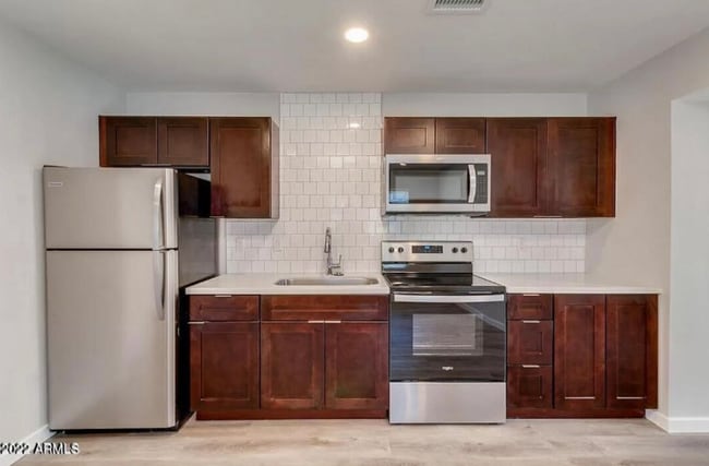 Photo - 813 E Marlette Ave Unit 4