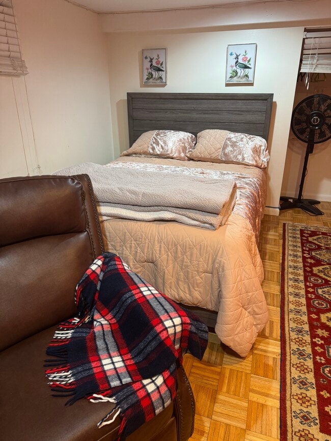 Bedroom - 11856 222nd St Unit Basement