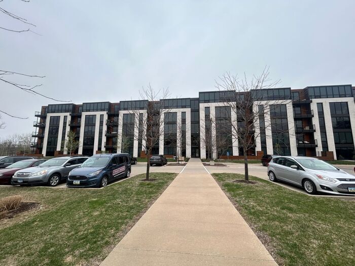 $2,400 | 2 Bedroom, 2 Bathroom Condo | Pet... - $2,400 | 2 Bedroom, 2 Bathroom Condo | Pet... Unit 301