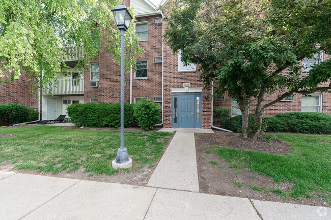 Building Photo - 1332 Cunat Ct Unit 2A Rental