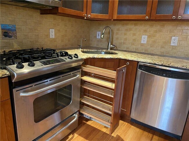 Photo - 4210 Surf Ave